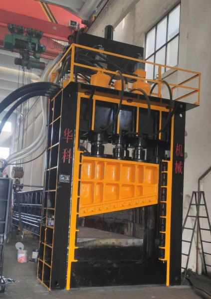 630噸液壓廢鋼剪鋼板切割